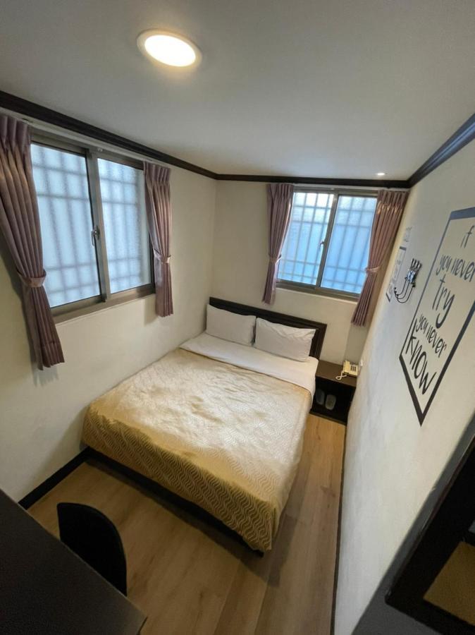 Holiday Business Hotel T'ai-tung エクステリア 写真