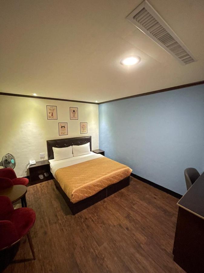 Holiday Business Hotel T'ai-tung エクステリア 写真