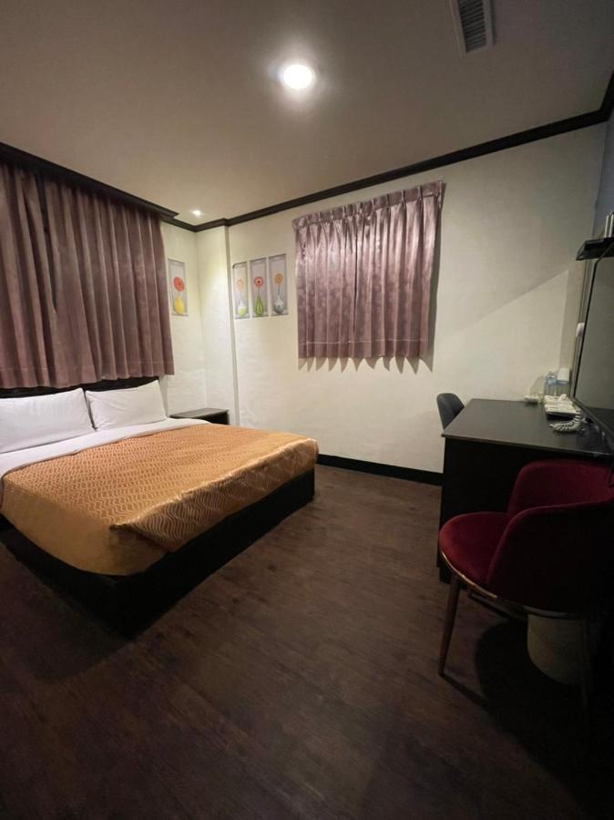 Holiday Business Hotel T'ai-tung エクステリア 写真