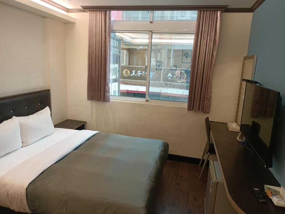 Holiday Business Hotel T'ai-tung エクステリア 写真